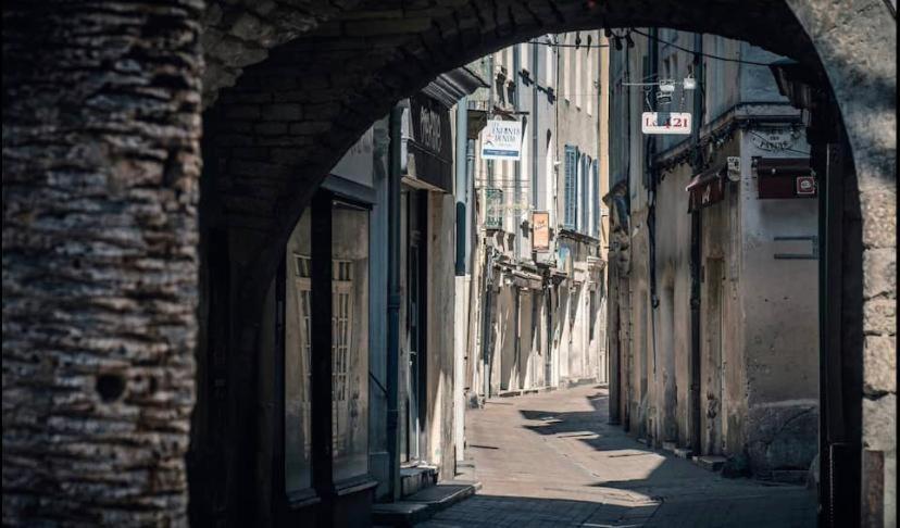 Studio Cosy Au Coeur De L'Ecusson - Arenes A 2 Min Nîmes Kültér fotó