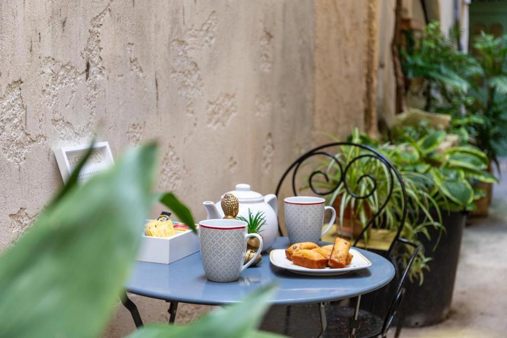 Studio Cosy Au Coeur De L'Ecusson - Arenes A 2 Min Nîmes Kültér fotó